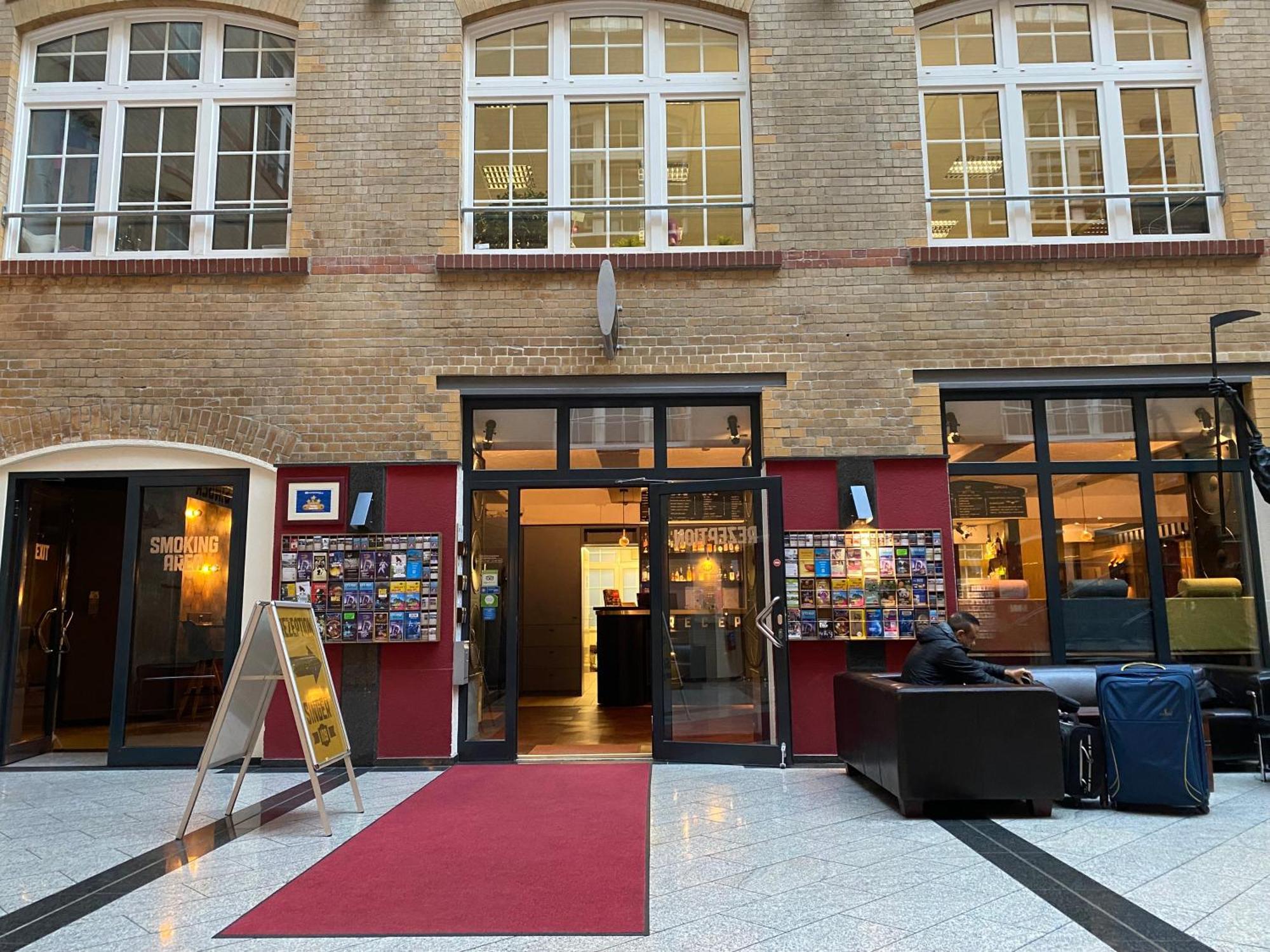 Singer109 Hostel, Hotel & Apartment Berlin Exterior photo