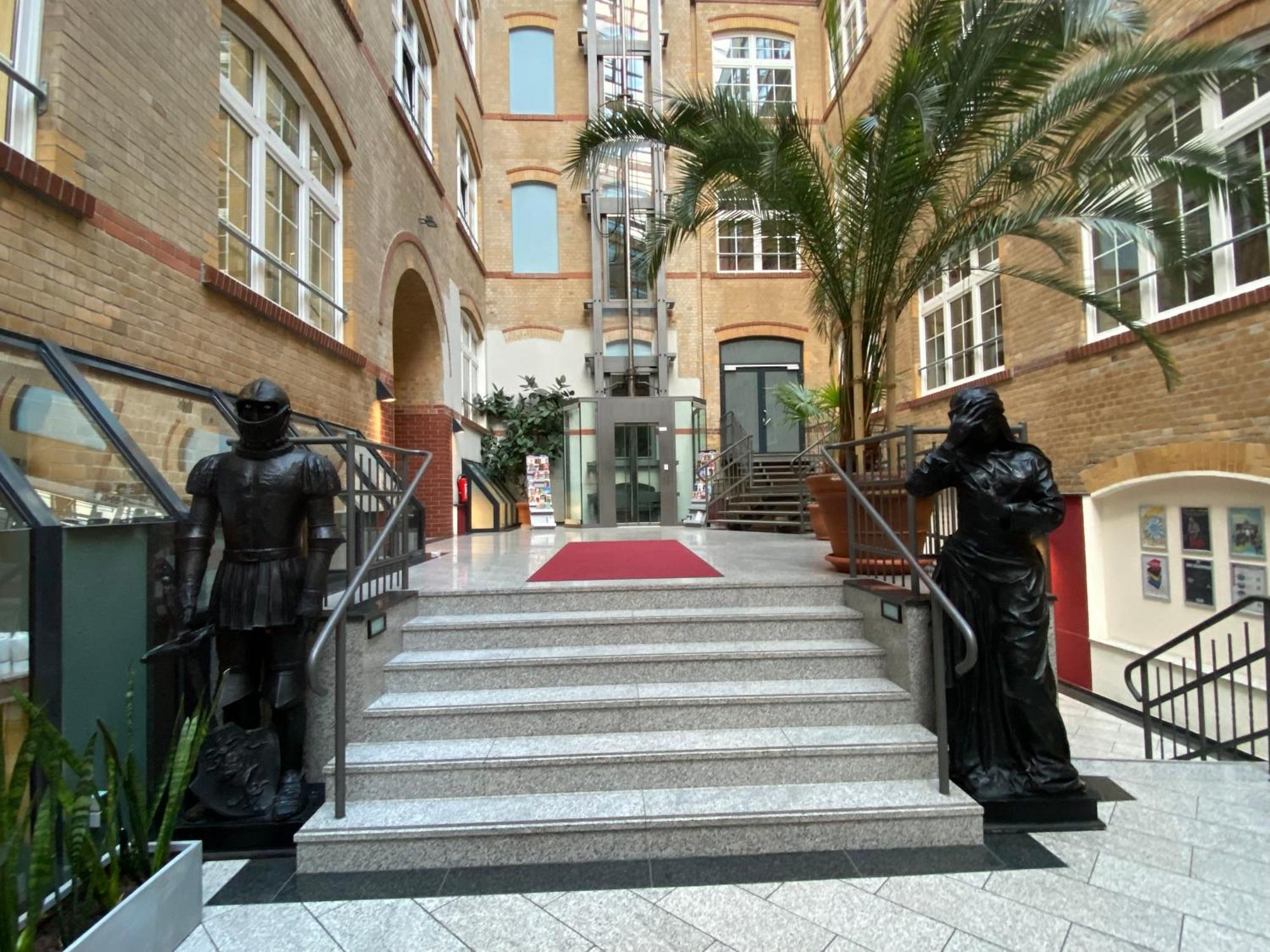 Singer109 Hostel, Hotel & Apartment Berlin Exterior photo
