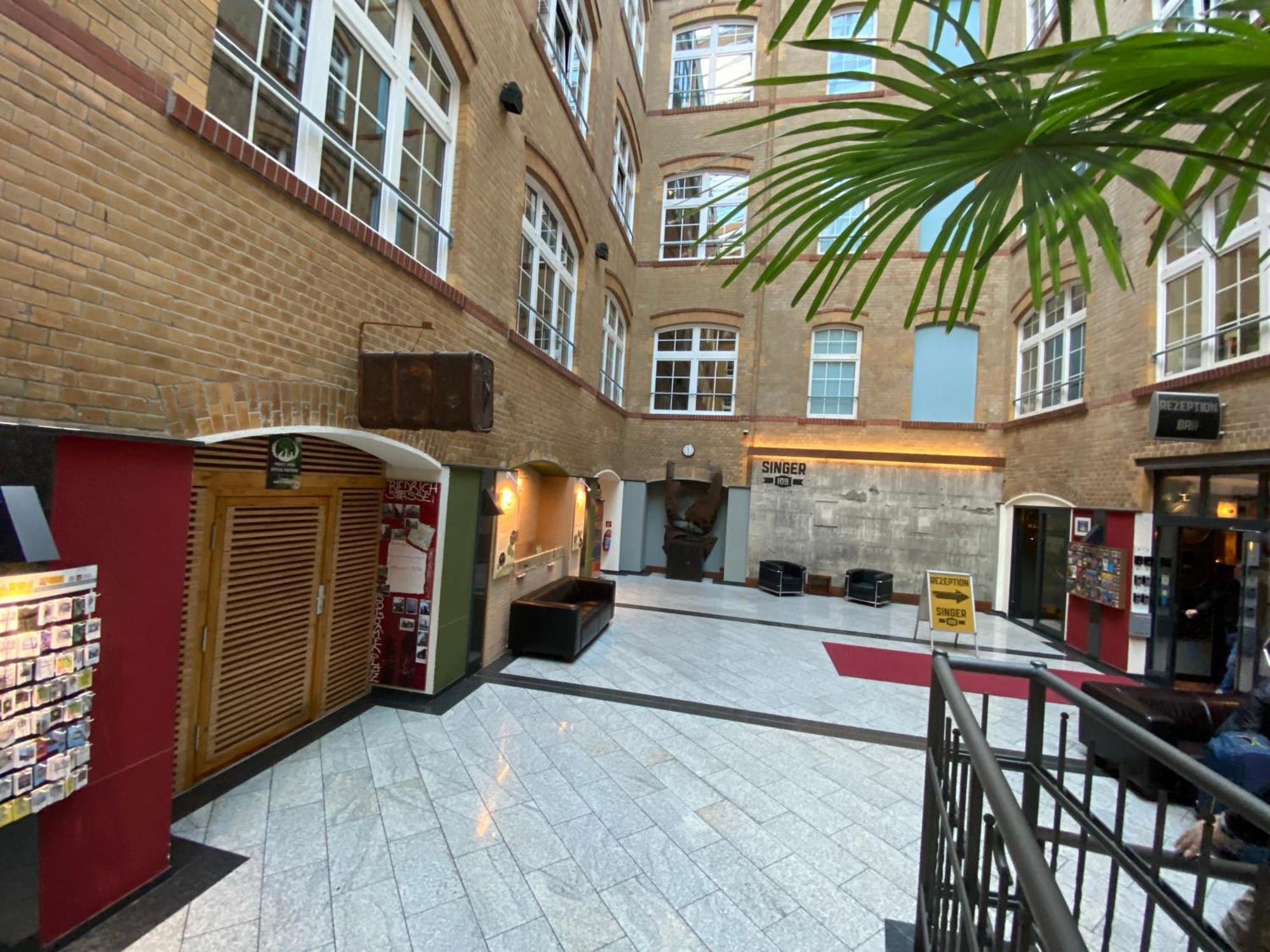 Singer109 Hostel, Hotel & Apartment Berlin Exterior photo